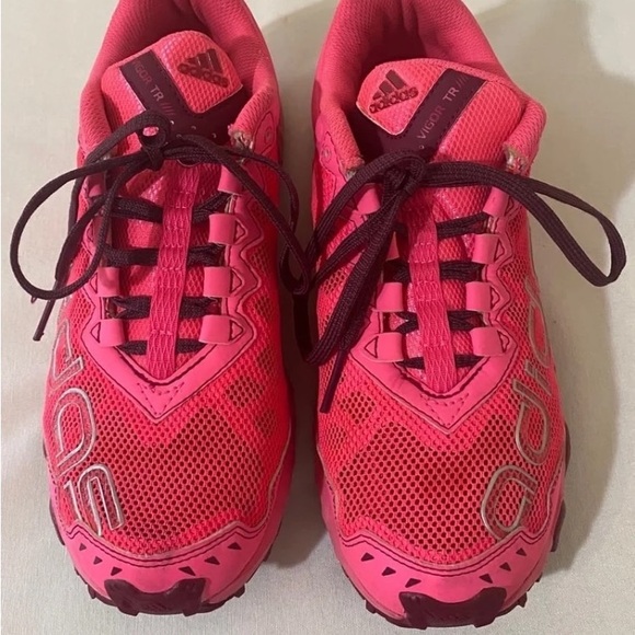 Adidas Performance Vigor TR4
Trail Running Shoes
Ortholite
C75964
Size 6 - Picture 9 of 11